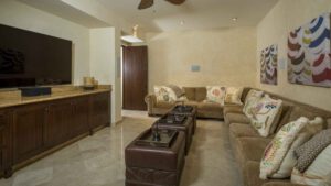 villa-10222615731681604522.jpg