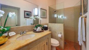 villa-10782910331679600421.jpg