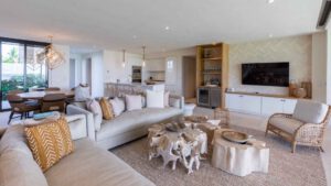 villa-52589315611681165573.jpg