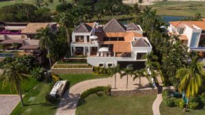 villa-62050015431681597651.jpg