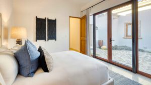 villa-75114624371715835216.jpg