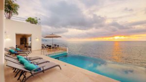 villa-33176642431679938766.jpg