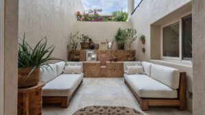 villa-76363075681741037629.jpg