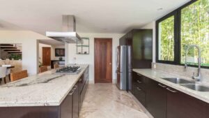 villa-23538580791767979557.jpg