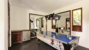 villa-43163456231767814179.jpg