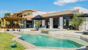 villa-44075139821682199446.jpg