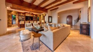 villa-68960392941681606031.jpg