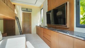 villa-7374860091767759823.jpg