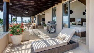 villa-82888316691767985839.jpg