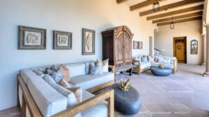 villa-93312168361744215492.jpg